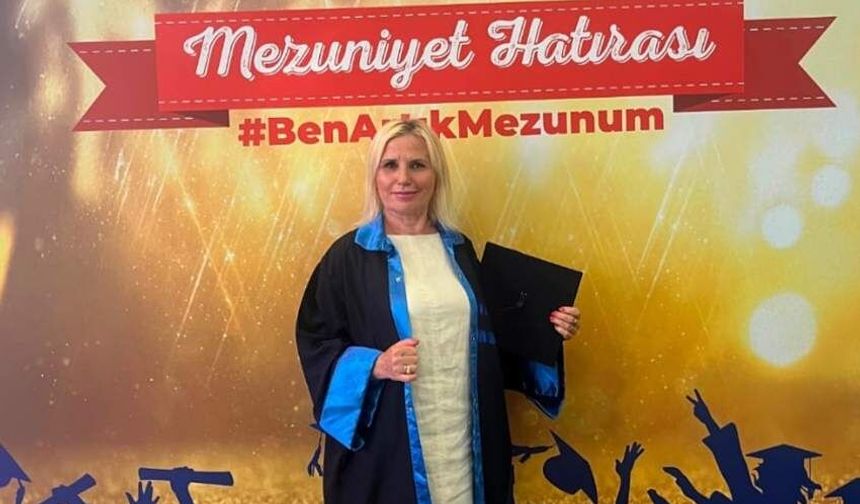 61 yaşında üniversiteyi bitirdi