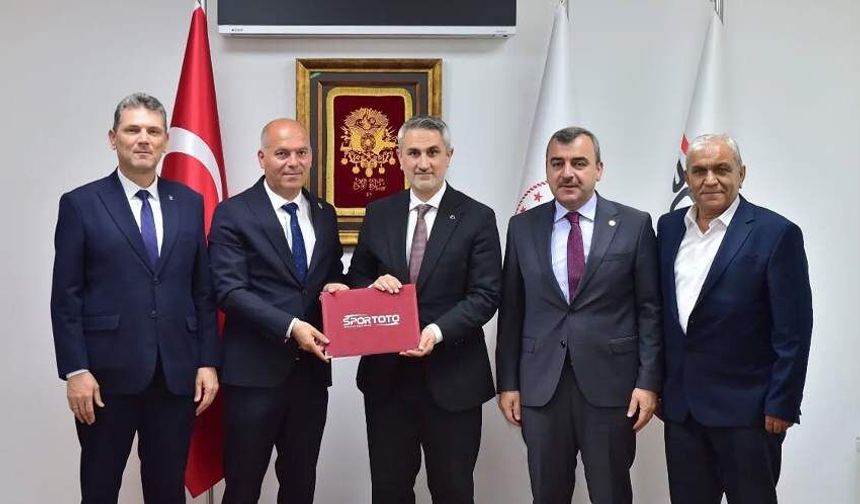 İmzalar atıldı: Kapalı spor salonu yapılacak