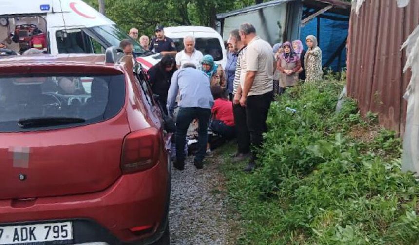 Freni tutmayan hafif ticari araç, anne ile iki çocuğuna çarptı
