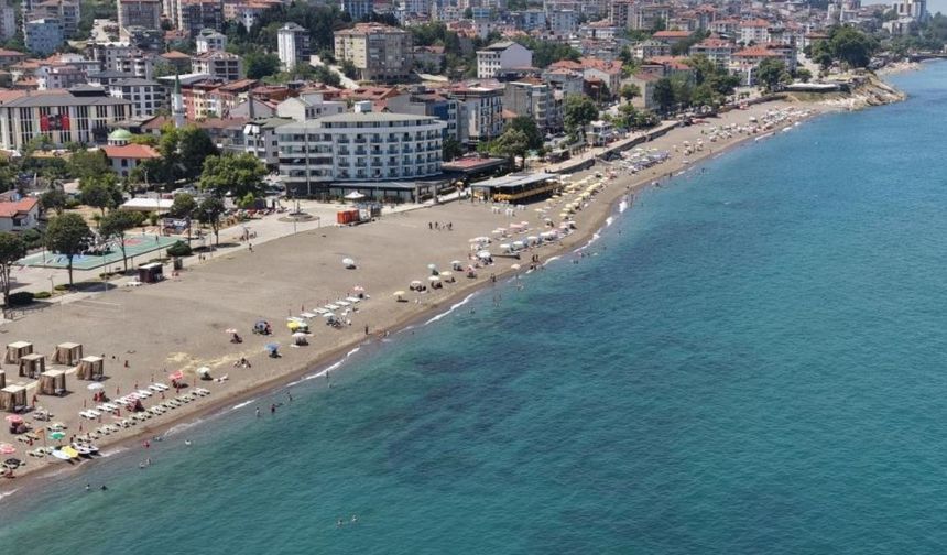 Termometreler 37 dereceyi gösterdi, sahiller doldu taştı