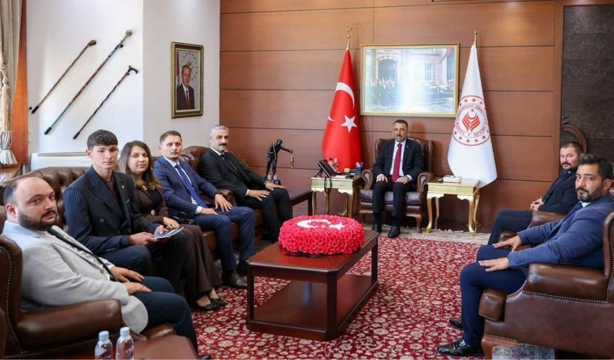 Vali Osman Hacıbektaşoğlu, Ülkü Ocakları yönetimini kabul etti