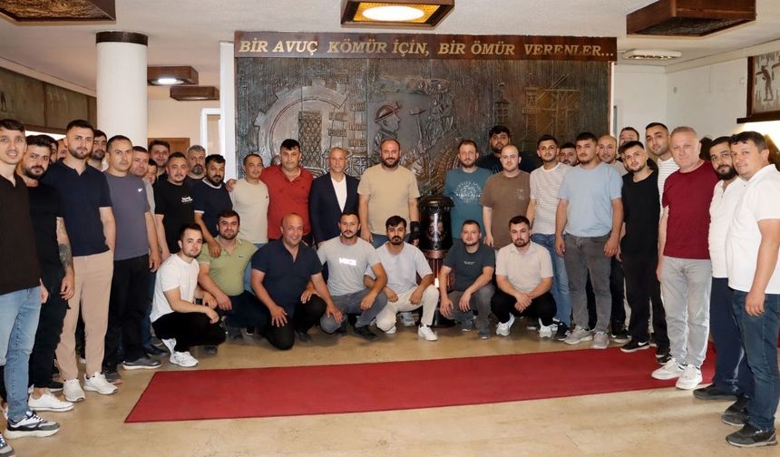 3. Ocak işçilerinden Tayfun Demir’e ziyaret