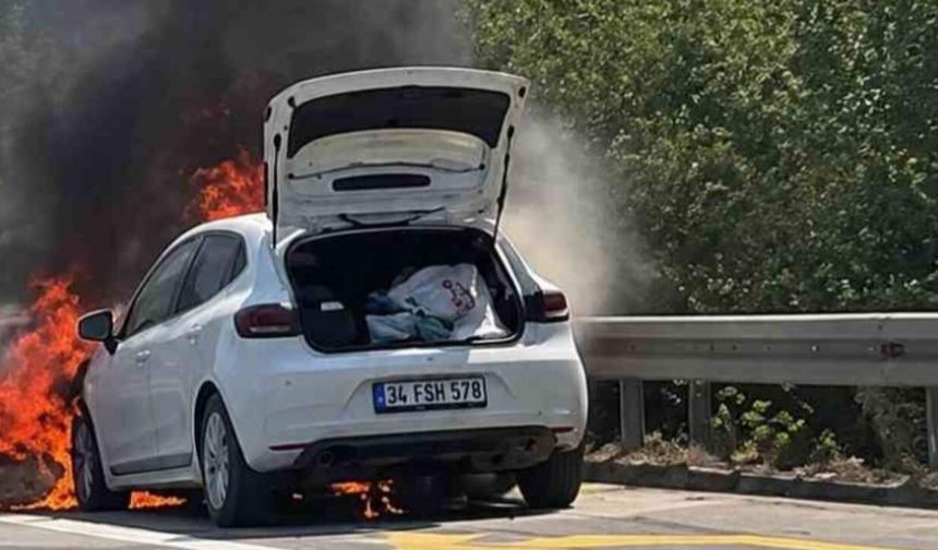Alev topuna dönen otomobil kullanılamaz hale geldi