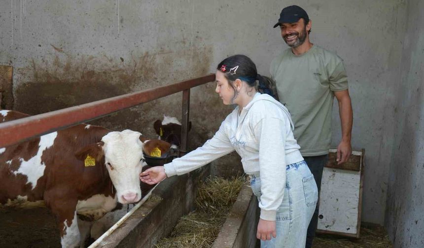 Kızları için köye yerleştiler, bambaşka bir hayat yaşamaya başladılar
