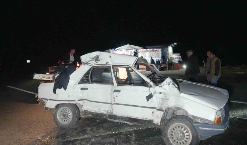 Tır ile otomobil çarpıştı: Kazada sürücü ile eşi hayatını kaybetti