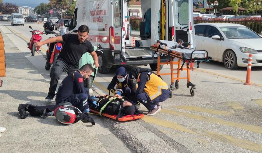 Devrilen motosikletin sürücüsü yaralandı