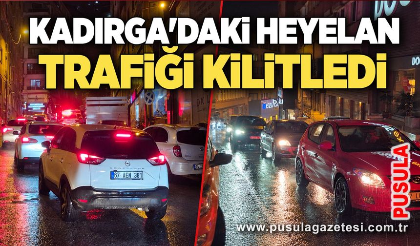 Kadırga'daki heyelan trafiği kilitledi