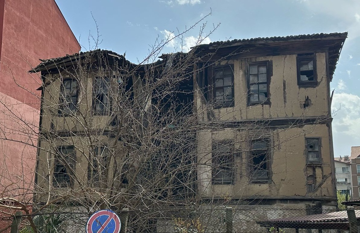 Tarihi Konak3