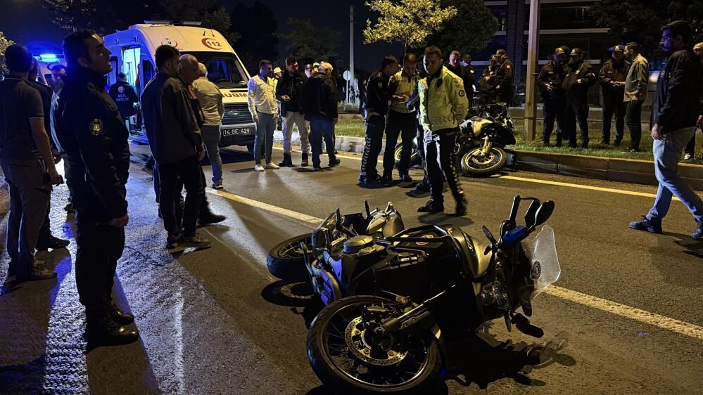 Motosikletli polis ekipleri kaza yaptı: 4 yaralı