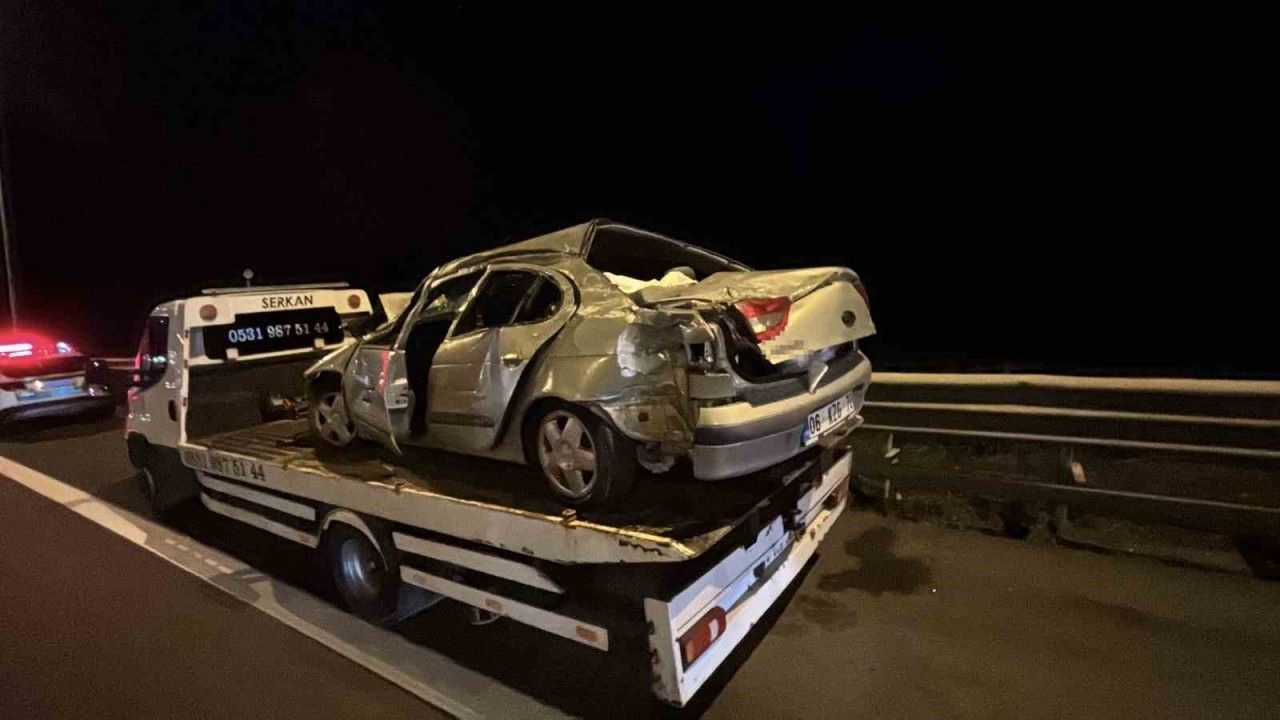 Otoyolda feci kaza: 1’i ağır 3 yaralı