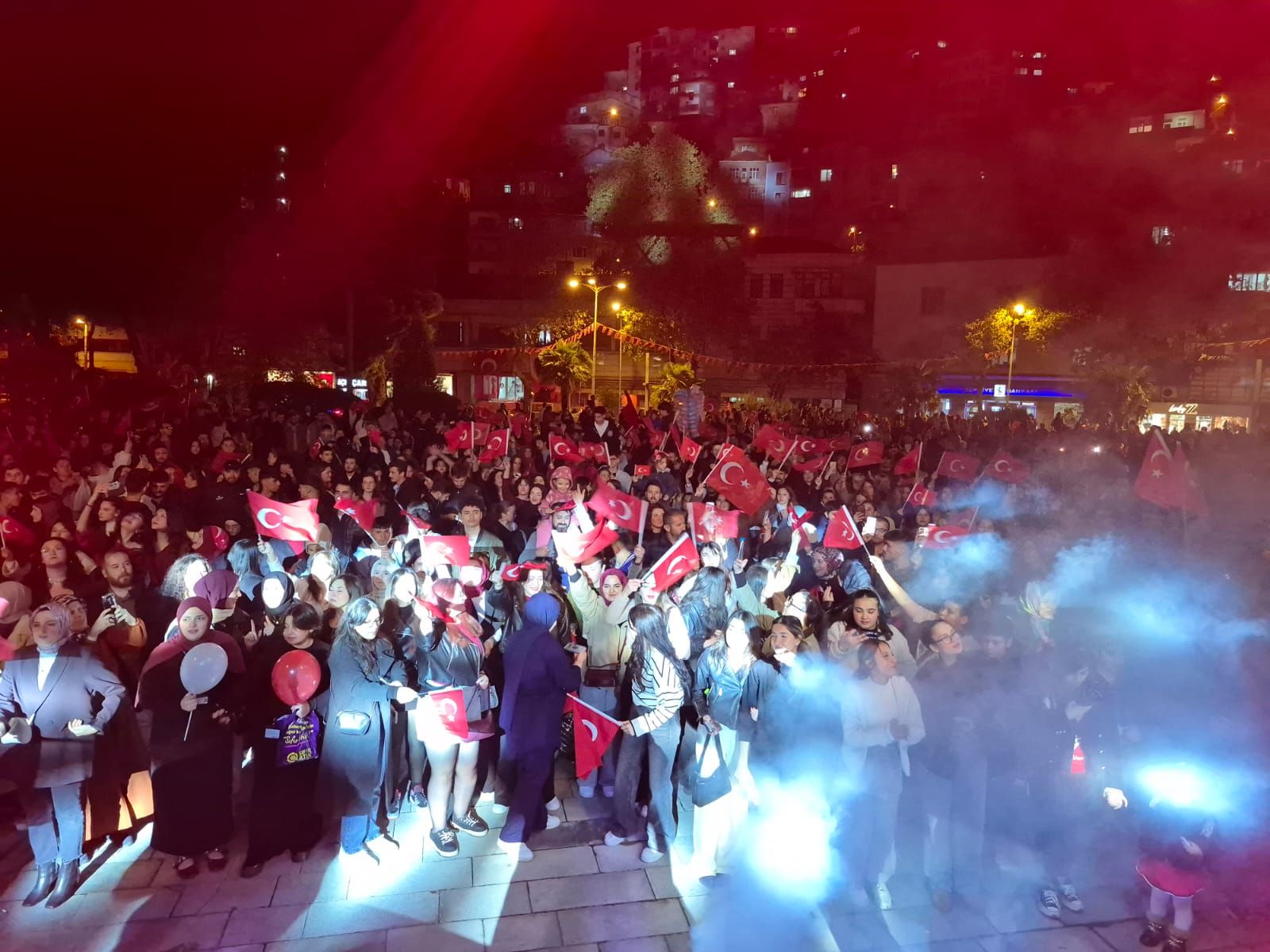 Zonguldak'ta muhteşem Fener Alayı: Yüzlerce kişi yürüdü