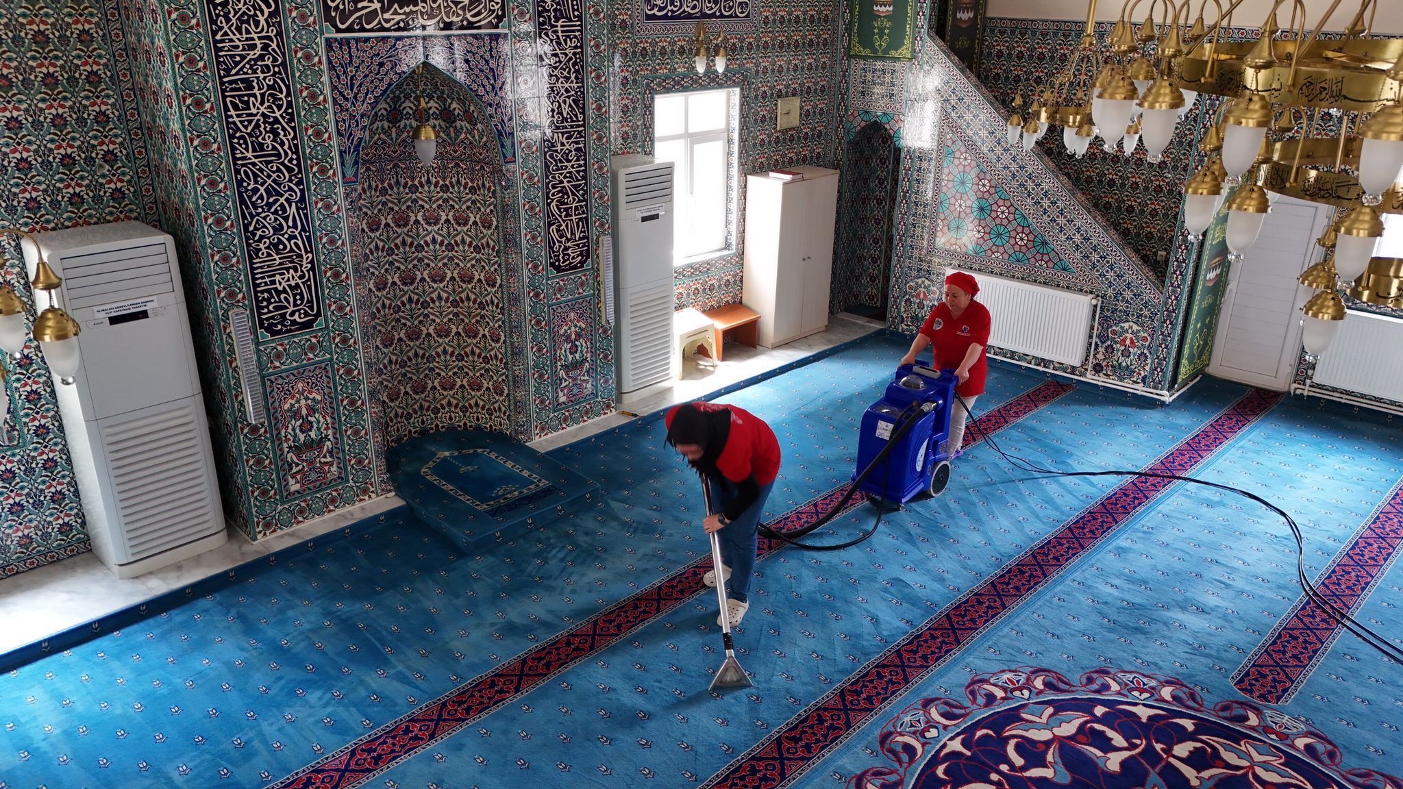 Bayram Öncesi Cami 1