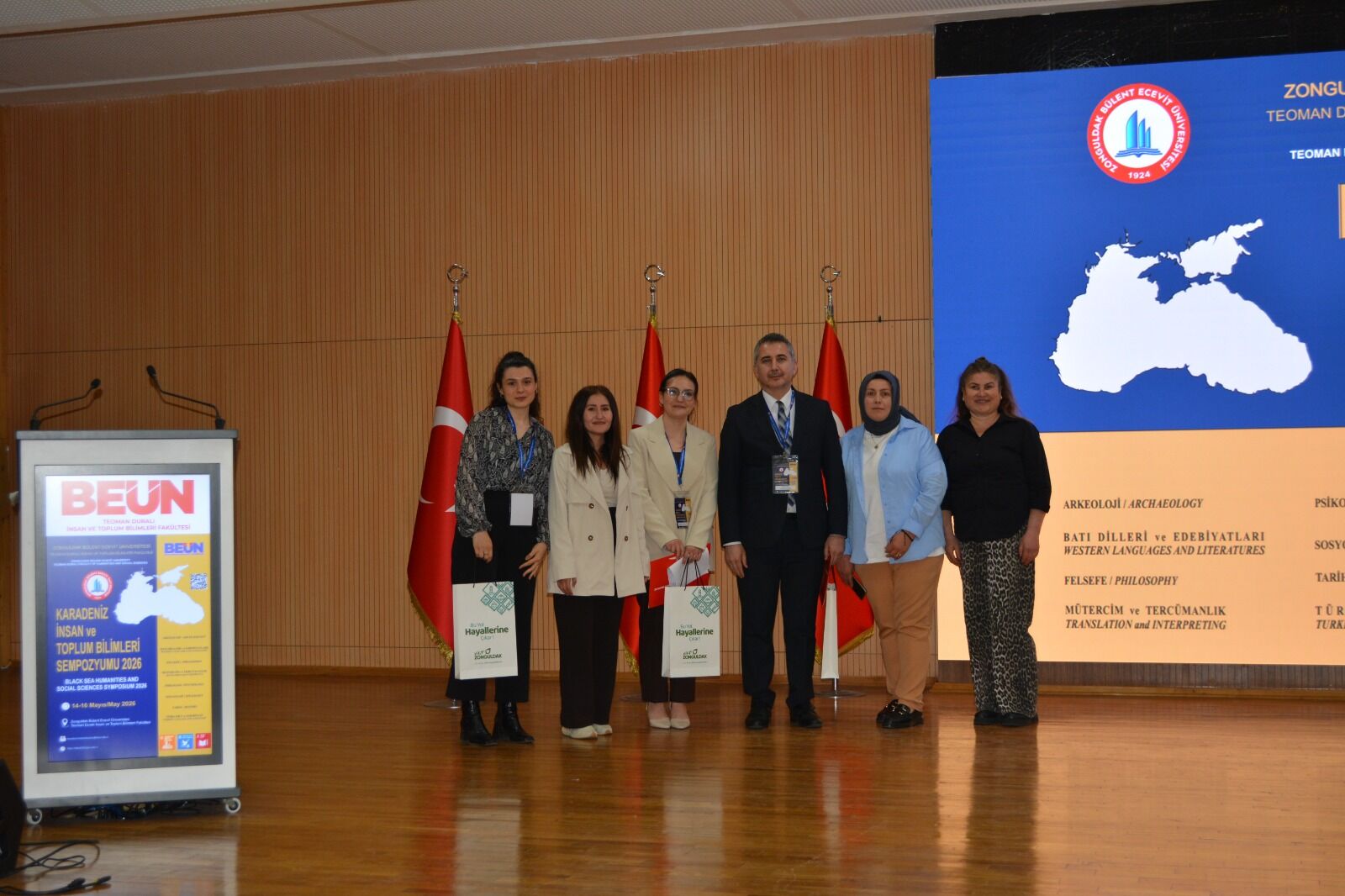 Duygu Elma Özfidan 1