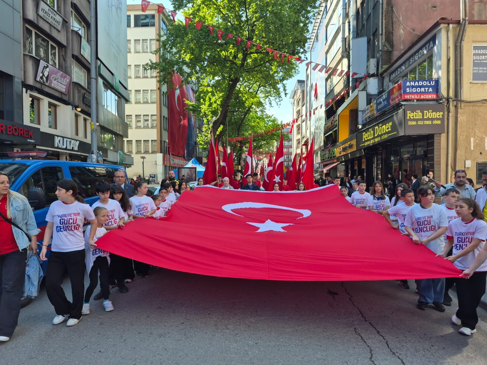 Zonguldak'ta Gençlik Ve Bayrak Yürüyüşü Yapıldı 1