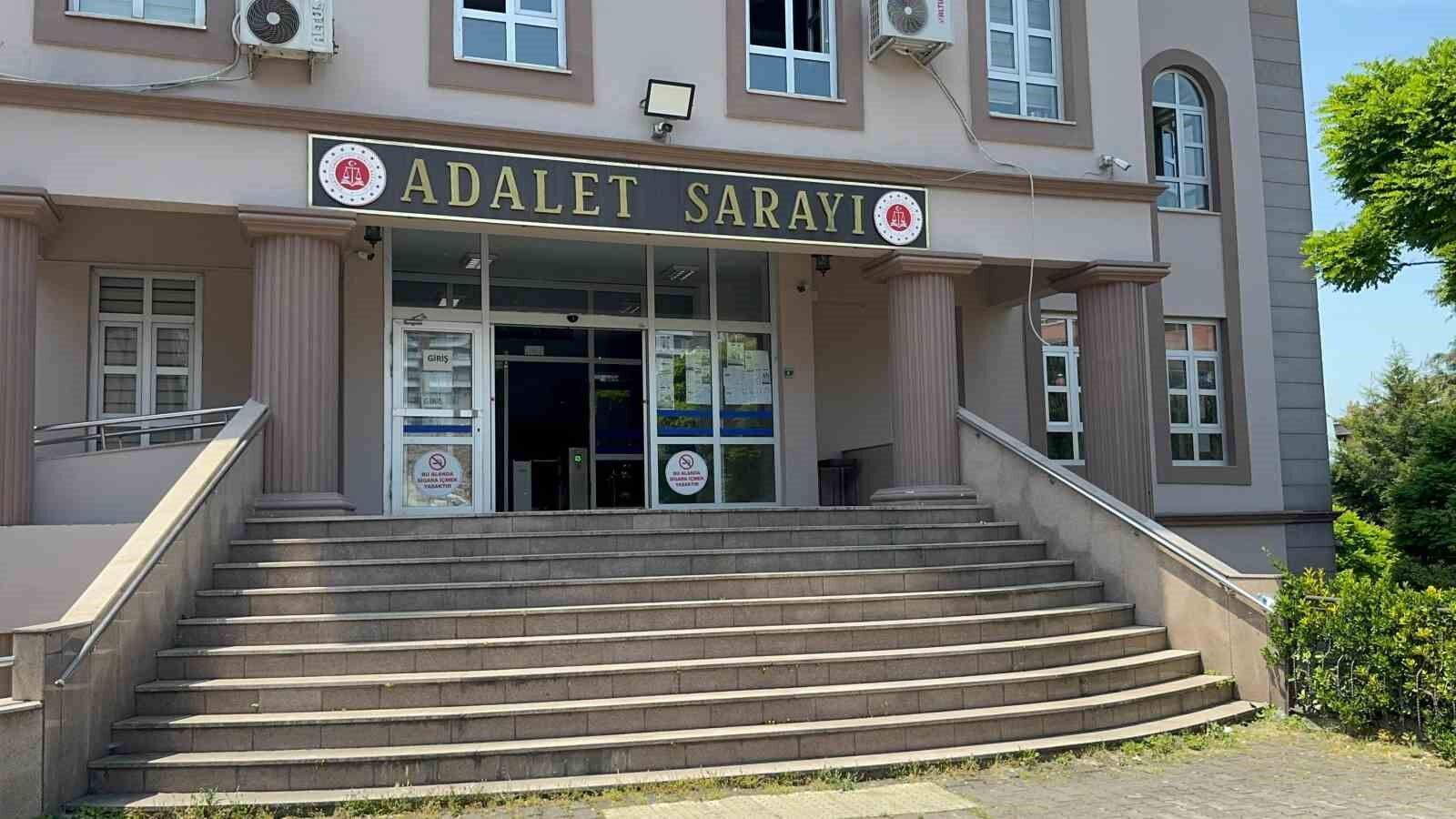 Kenevir yetiştirmek için iklimlendirme sistemi kurmuş