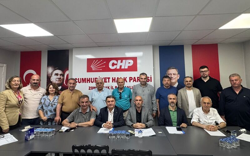 CHP'li Zonguldak Belediye Meclisi üyelerinden deklarasyon: Özgür Özel'i destekliyoruz
