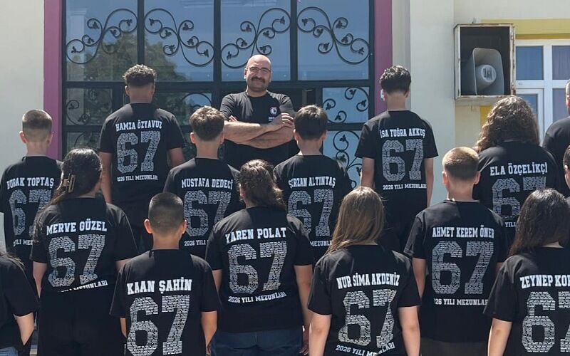 Zonguldakspor sevgisini Edirne'de yaşatıyor: Çocuklara forma dağıttı