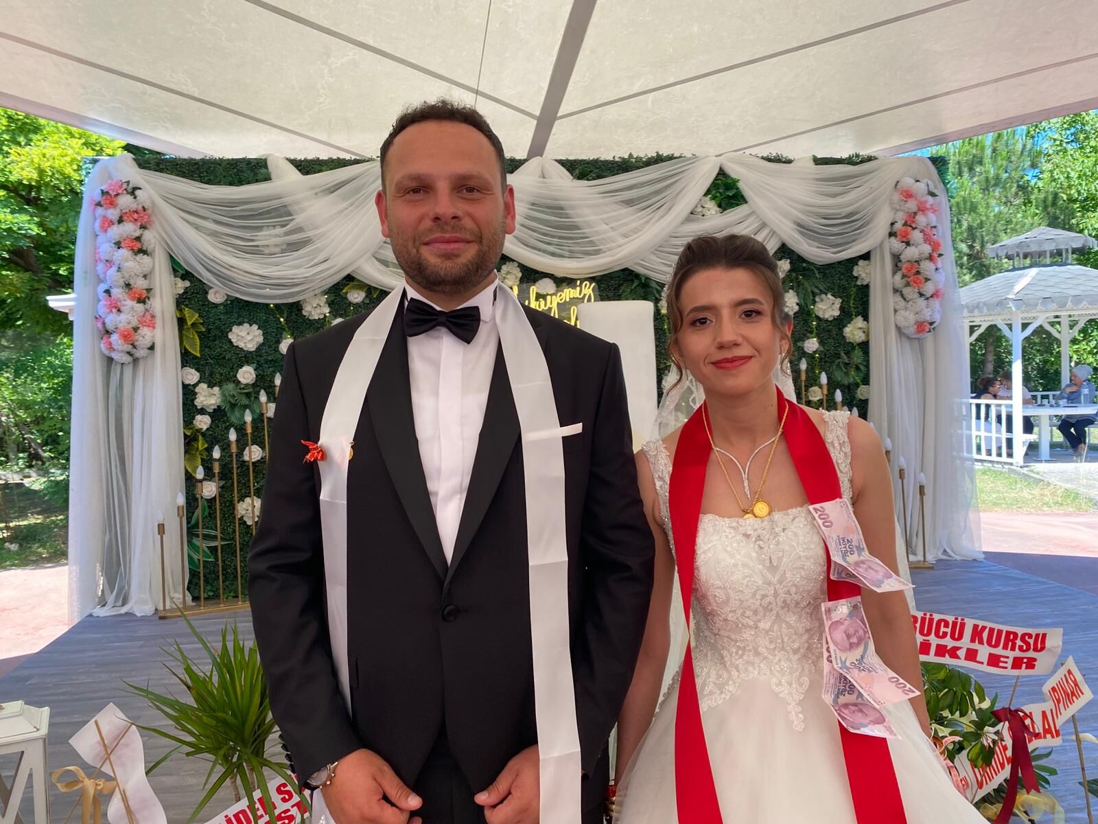 Nesli̇han Turhan İle Serkan Çakmak 8