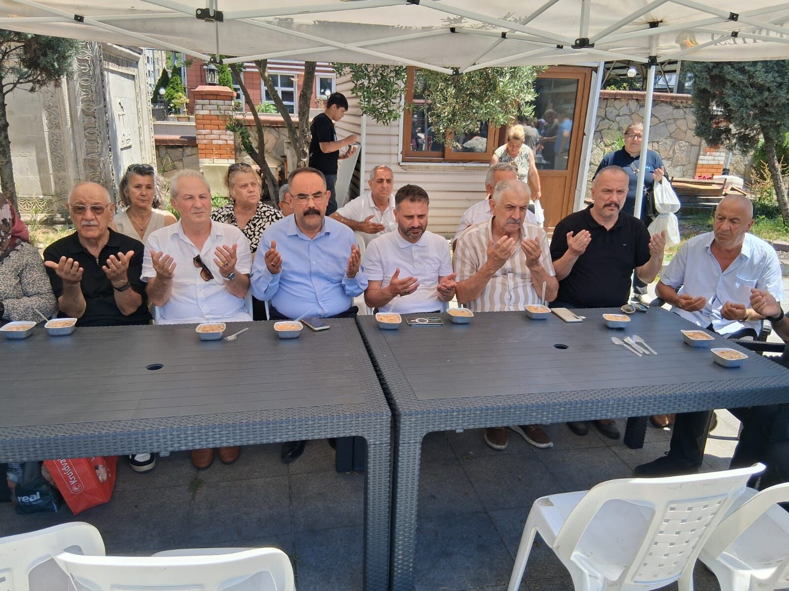 Şahi̇n Ören Dualarla Anildi, Aşure İkrami Yapildi