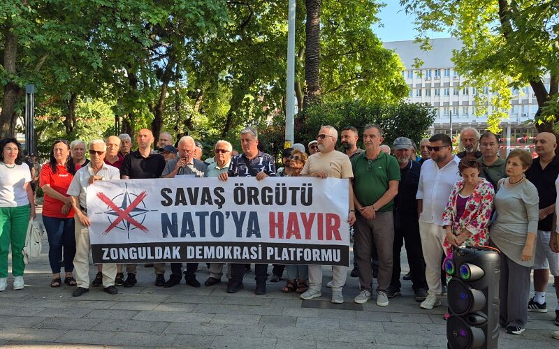 Zonguldak Demokrasi Platformu'ndan NATO Zirvesi protestosu