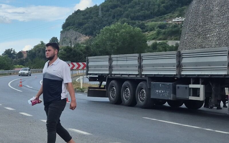 Yaşlı çiftin hayatını kaybettiği kazaya karışan TIR sürücüsü gözaltına alındı