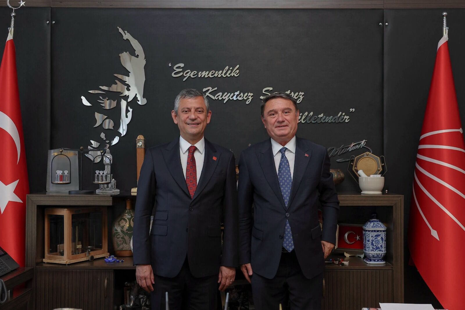 Özgür Özel, Yağiz Seyi̇than Erdem'i̇n Ni̇kahina Davet Edi̇ldi̇ 3