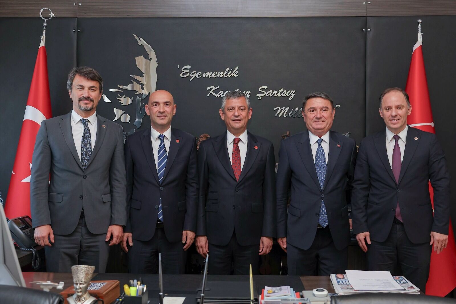 Özgür Özel, Yağiz Seyi̇than Erdem'i̇n Ni̇kahina Davet Edi̇ldi̇ 4