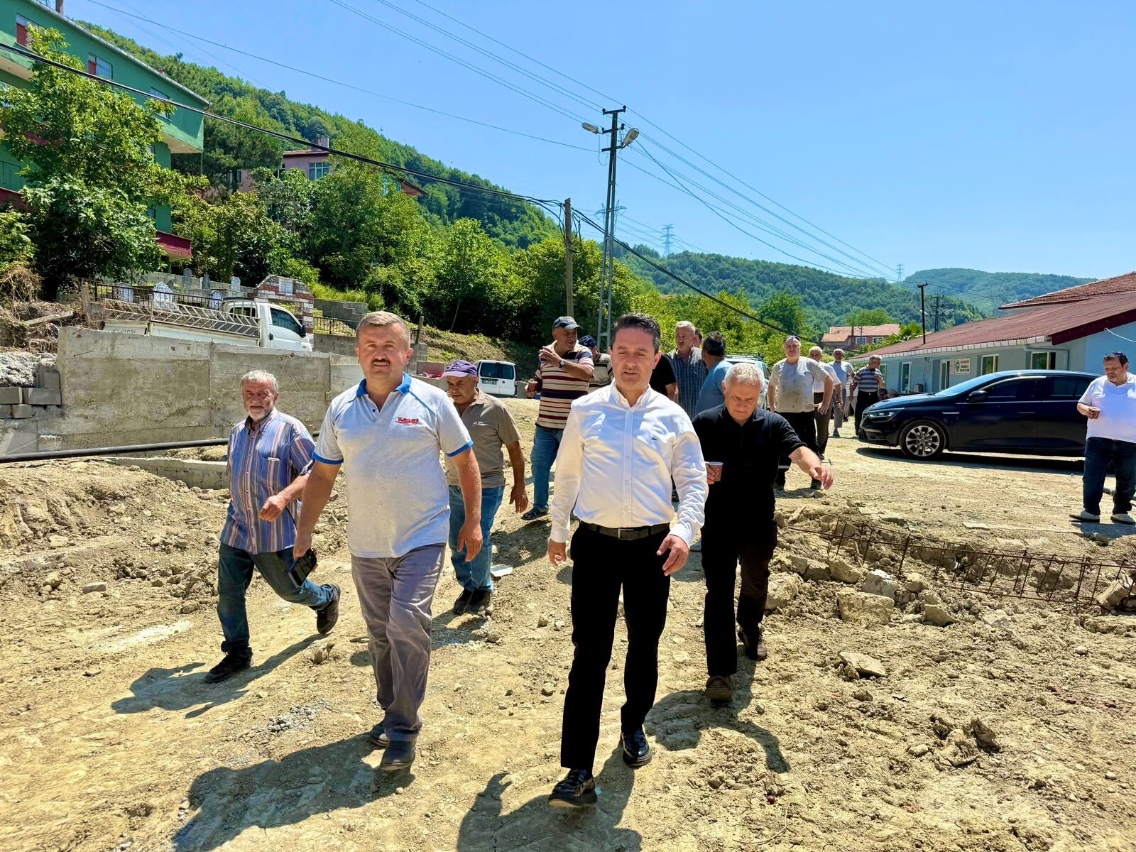 Sosyal Tesi̇s Çalişmalari Yeri̇nde İncelendi̇
