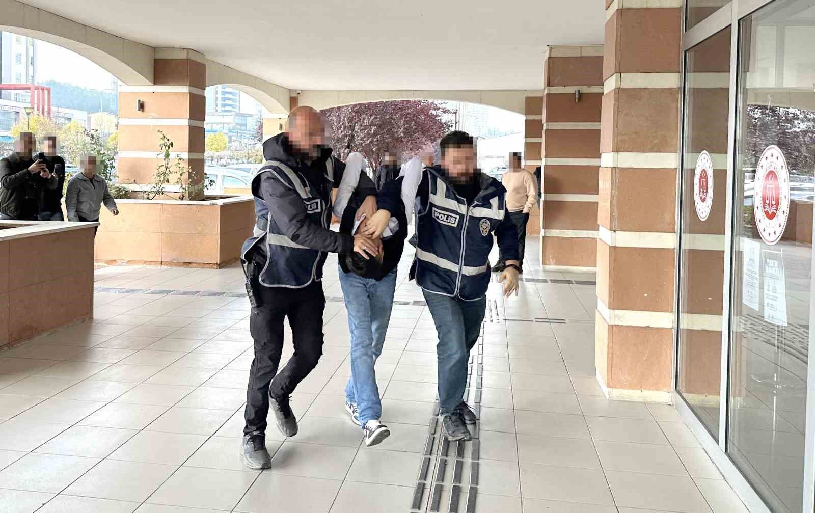 Etrafa rastgele ateş açarak 5 kişiyi yaralayan şüpheli adliyeye sevk edildi