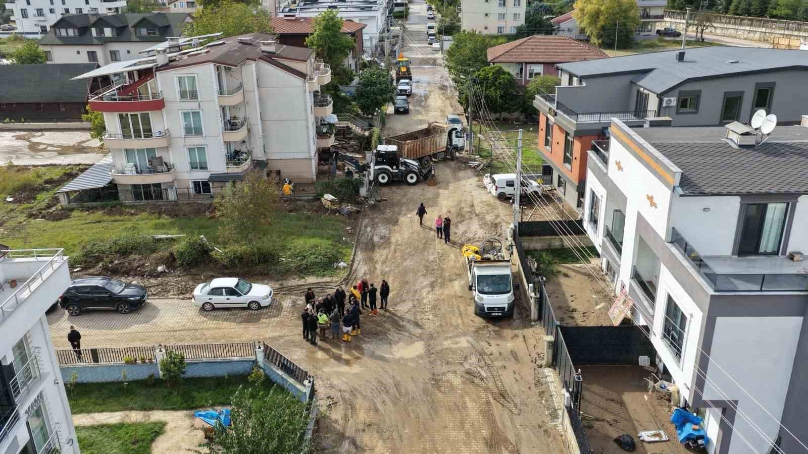 Selin yaraları 337 personel ve 142 araçla sarılıyor